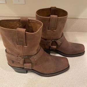 Frye 8R Harness Tan Leather Boots